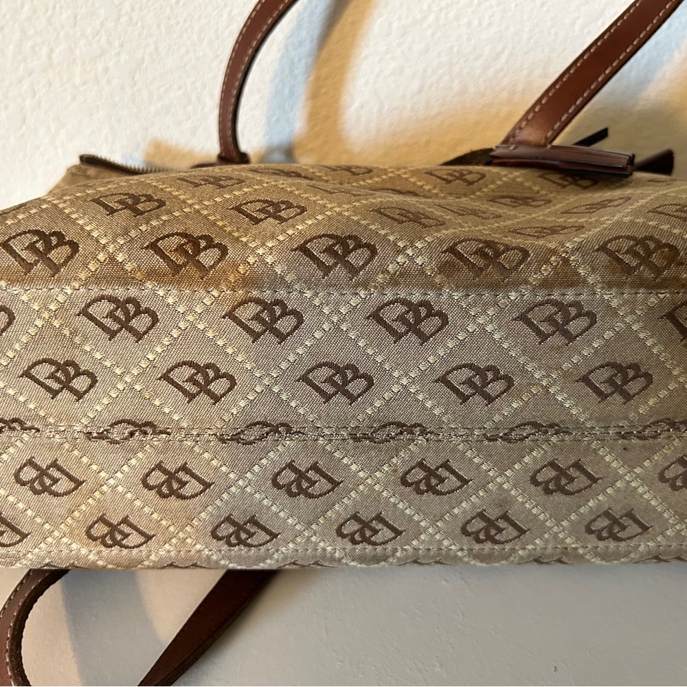 Dooney & Bourke Vintage Canvas Tassell Signature Jacquard Shoulder Bag - Picture 4 of 5